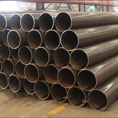 Tuyau soudé à couture droite